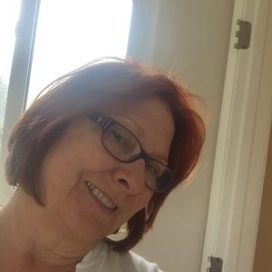 Meet your Posher, Debbie